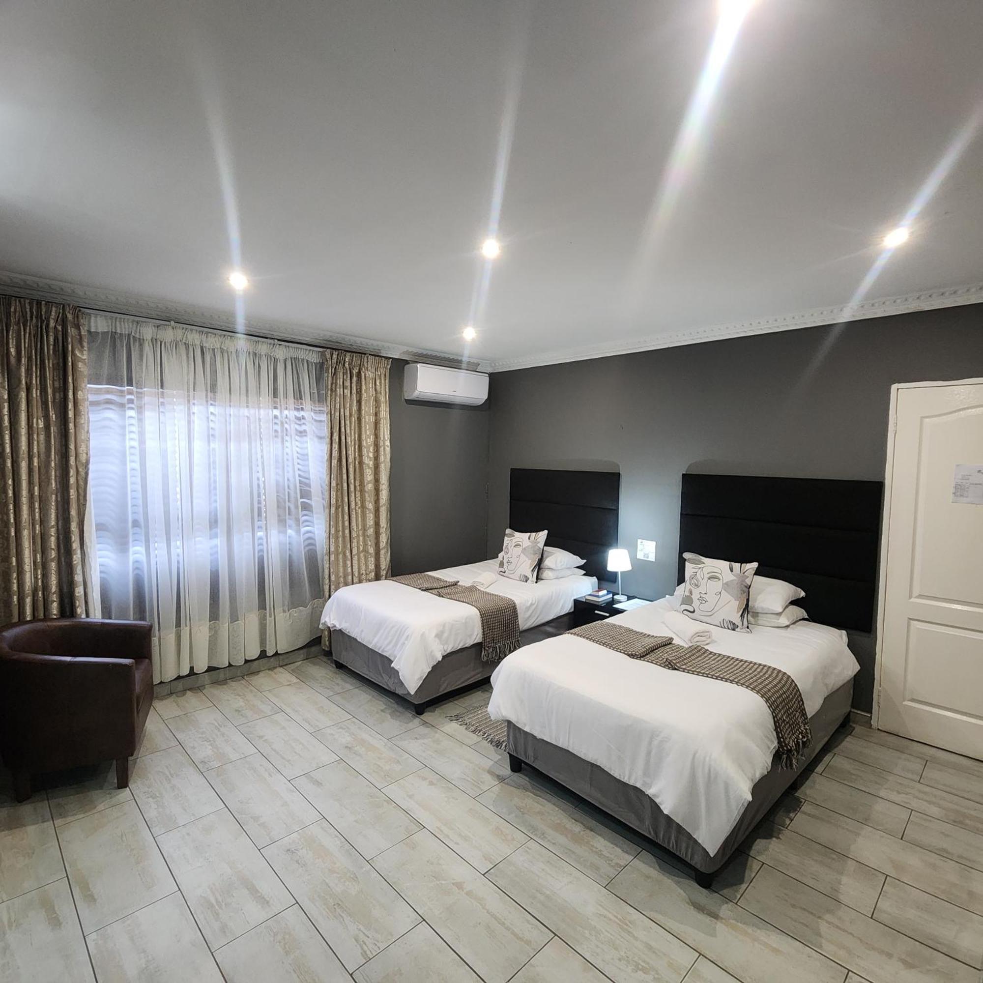 Sleep In Beauty Guesthouse Нюкасъл Екстериор снимка